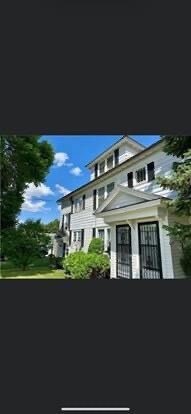Primary Photo - 101 Twin Hills Dr
