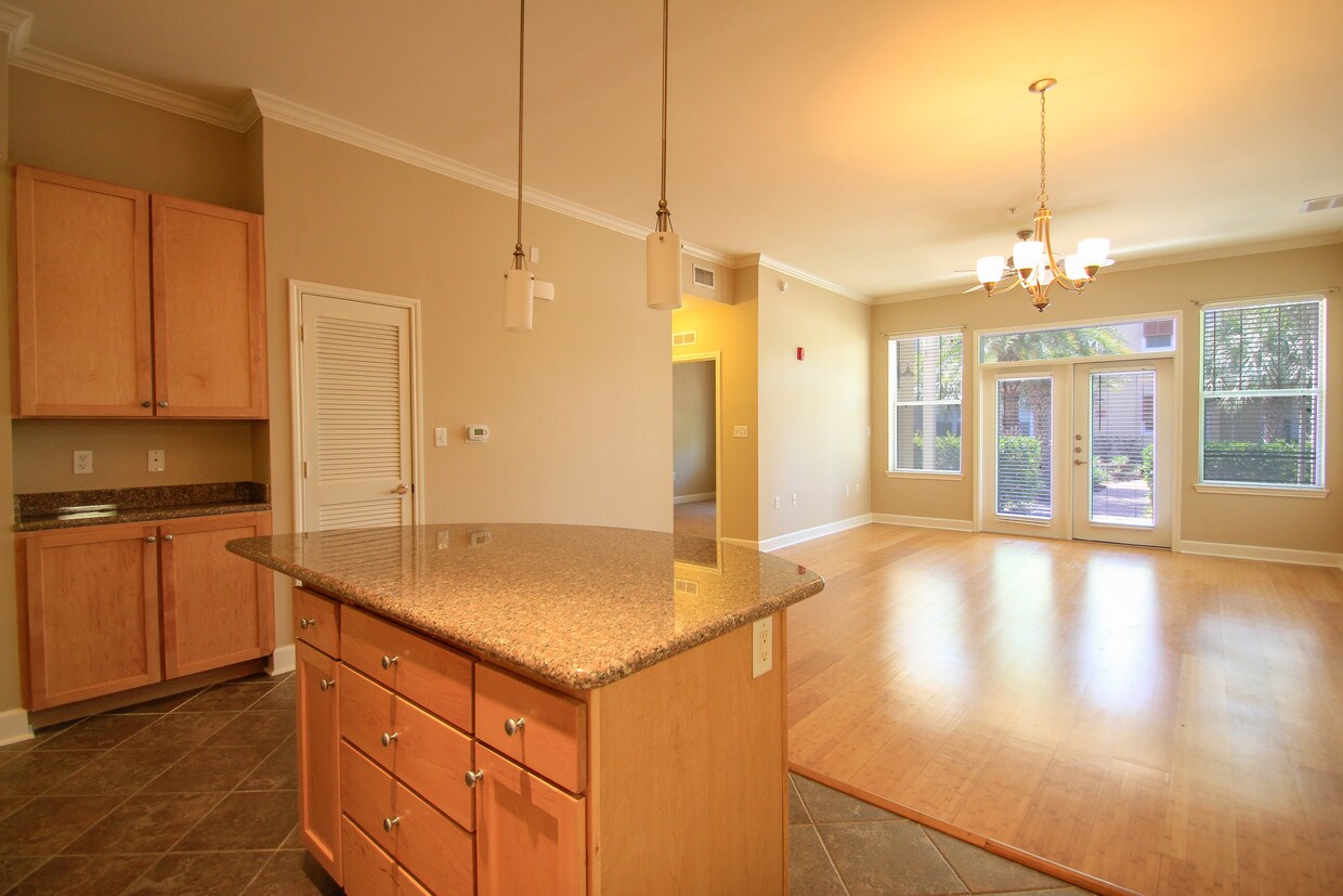 Foto principal - 8700 Front Beach Rd