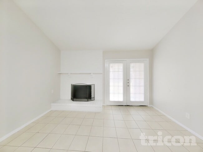 Building Photo - 8510 Sorrel Dr