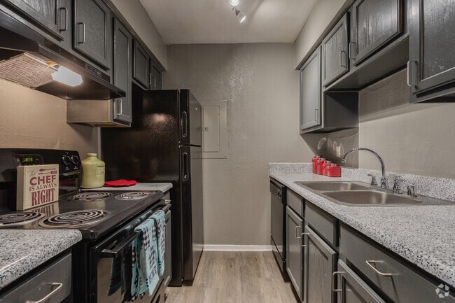 Interior Photo - Oakmont