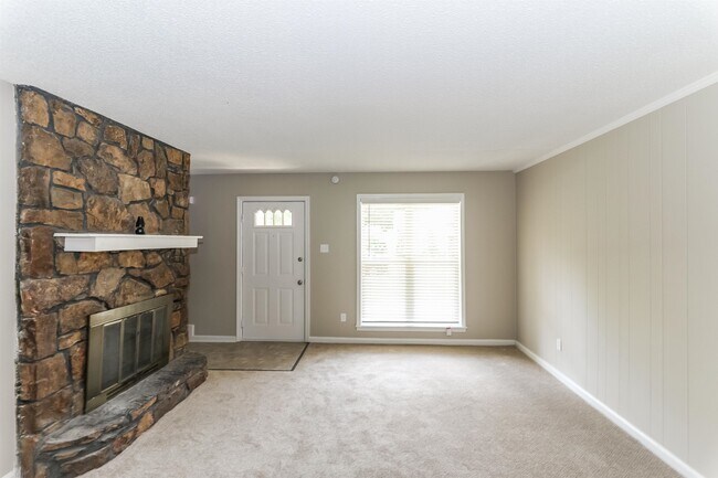 Foto del edificio - 4344 Castle Heights Dr