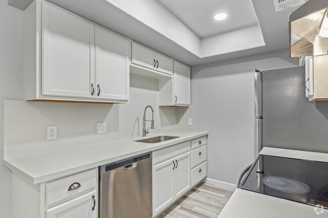 Building Photo - 2937 E Beck Ln