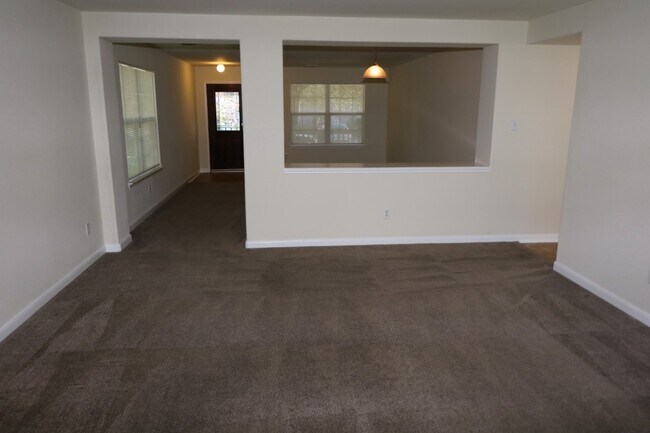 Foto del edificio - 15611 Leeds Ln