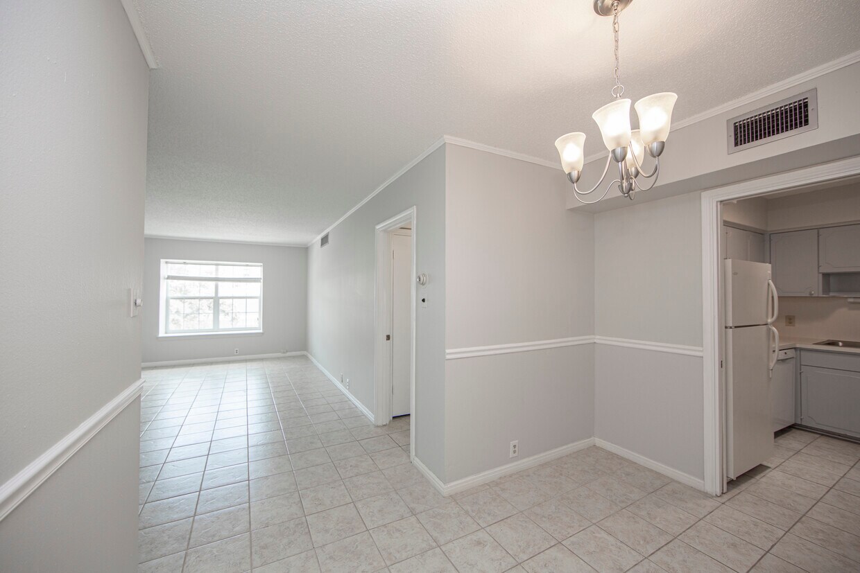 2601 Bellefontaine St, Houston, TX 77025 Condo for Rent in Houston