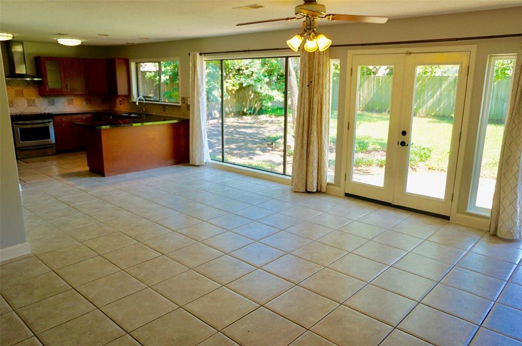 Primary Photo - 9538 Meadowglen Ln