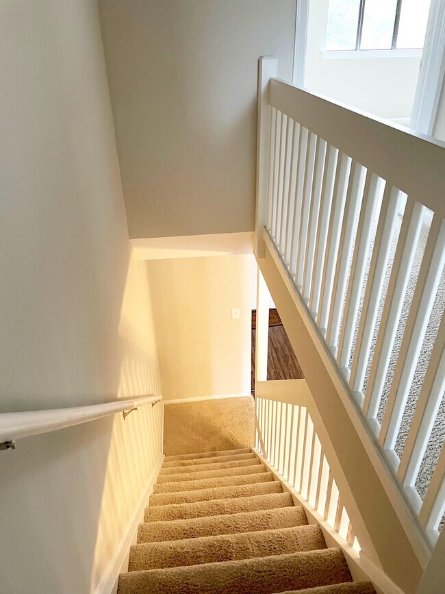 Building Photo - 4031 N Course Dr