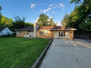 Building Photo - 338 Pleasant Dr