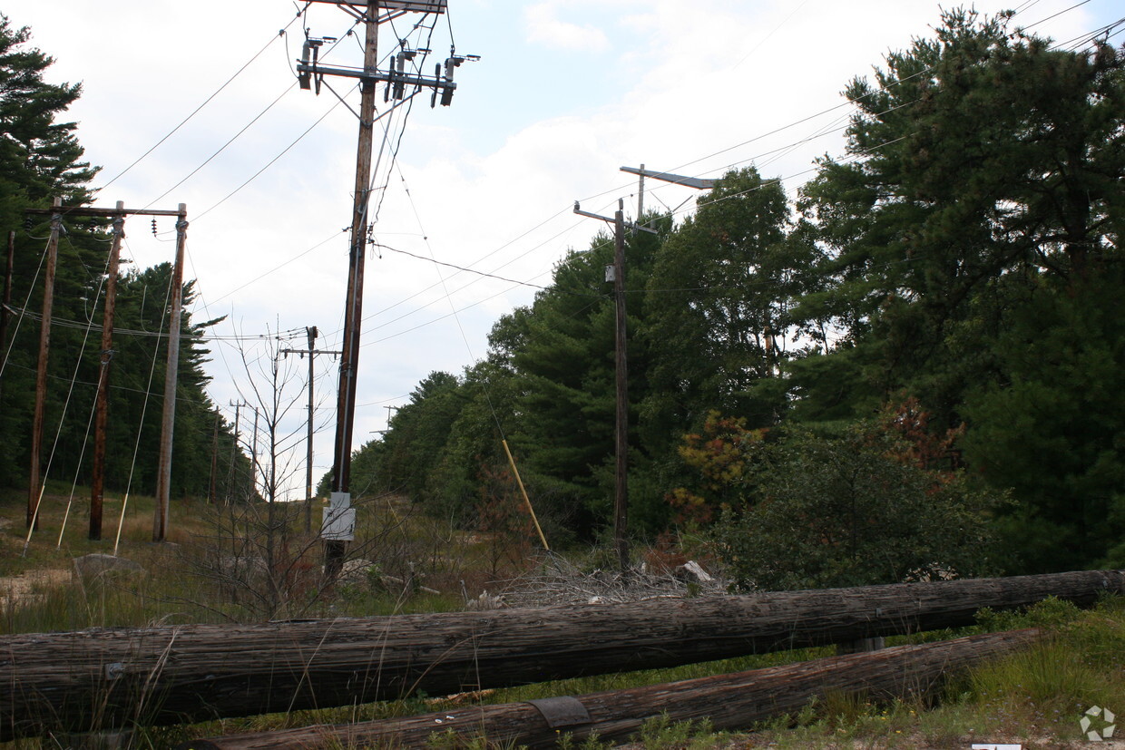Building Photo - 137 Long Pond Rd