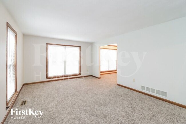 Foto del edificio - 6551 Wilderness Trail