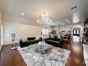 Building Photo - 10702 Longpoint Path