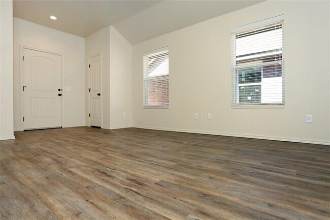 Foto del edificio - 433 Chalk Hill Ct