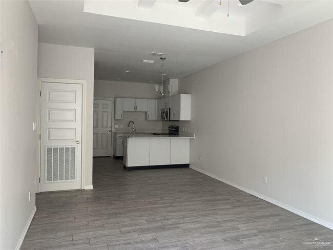 Building Photo - 14 Teague Ave