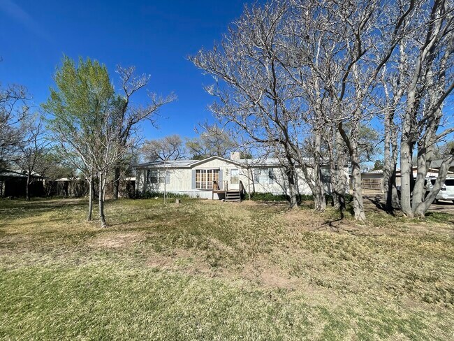 Building Photo - 335 Apple Blossom St