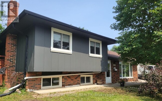 Building Photo - 1411 Charles Dr