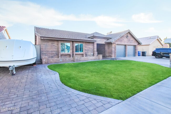 Foto del edificio - 907 E San Remo Ave