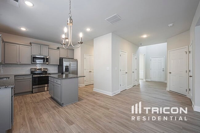 Building Photo - 228 Margrave Dr