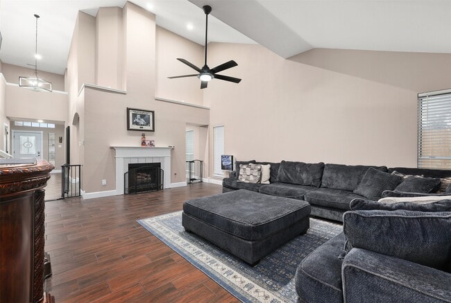 Foto del edificio - 1917 Endeavor Ct