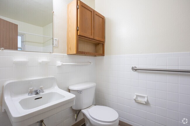 1 habitación, 1 baño - 760 pies cuadrados - Oakview Apartments