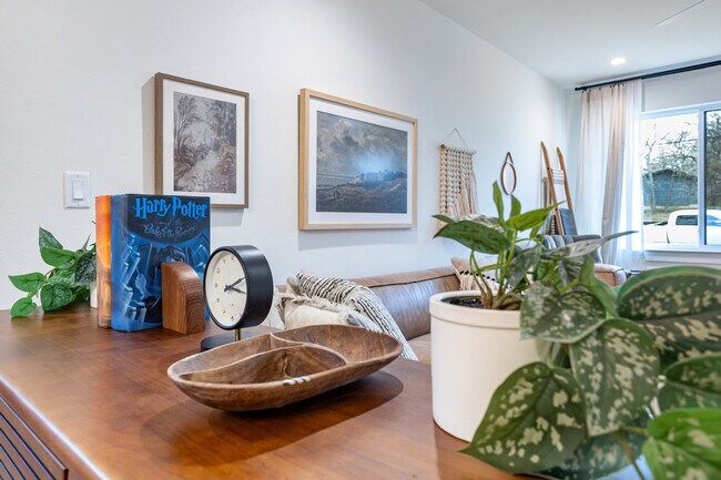 Foto del edificio - 1613 Berene Ave