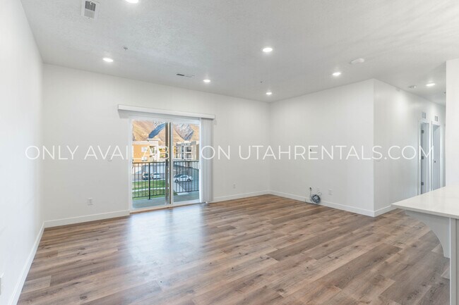 Foto del edificio - 891 S 2300 E