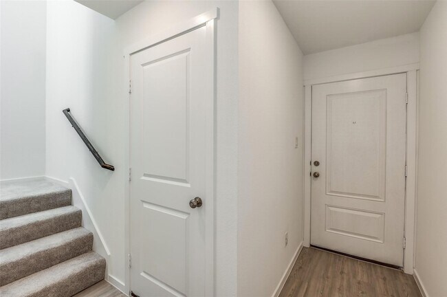 Foto del edificio - 935 Sandhill Crane Ln