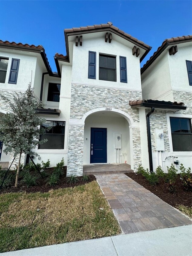 11863 SW 247th Ter, Princeton, FL 33032 Townhome Rentals in Princeton