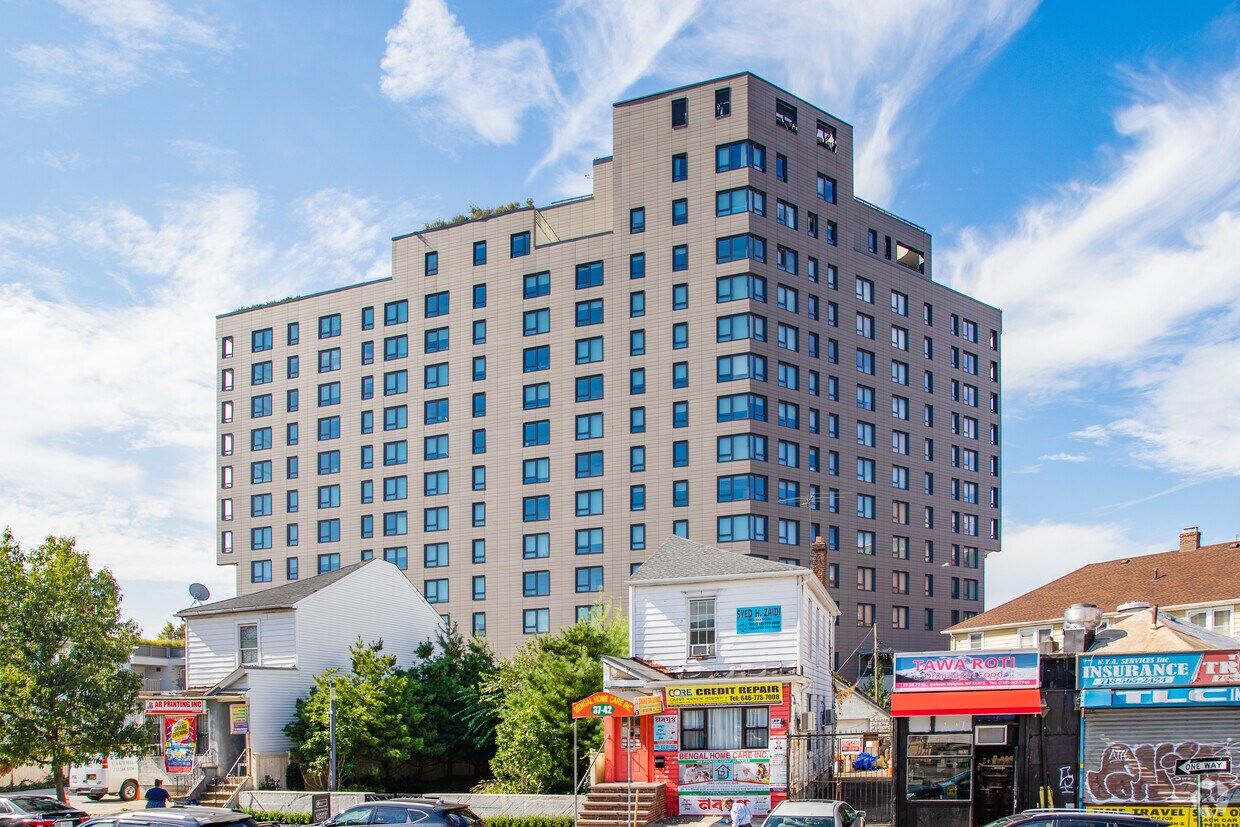 Roosevelt Parc Apartments in Jackson Heights, NY