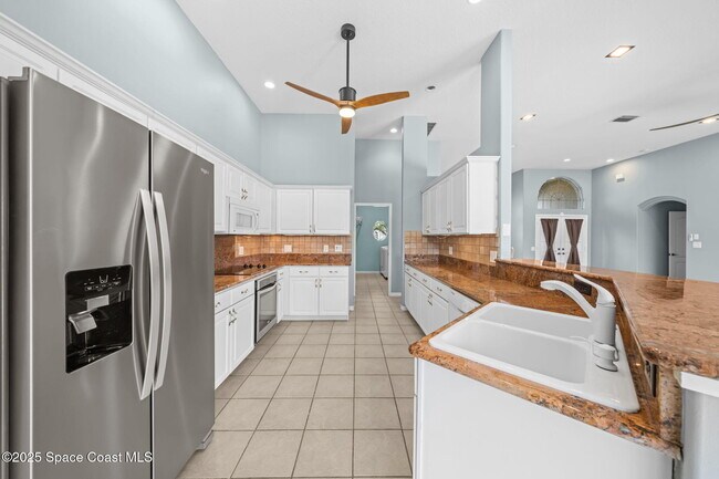 Building Photo - 908 Fostoria Dr