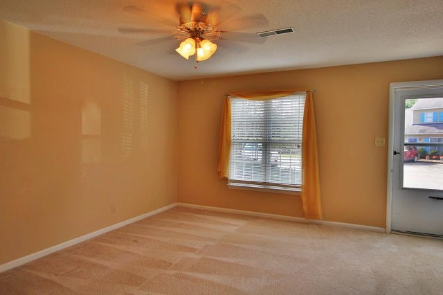 Building Photo - 2619 Camellia Dr