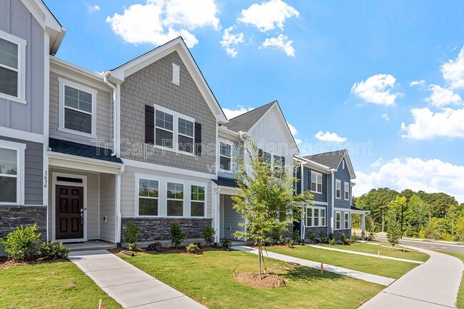 Foto del edificio - 1636 Singing Bird Trl