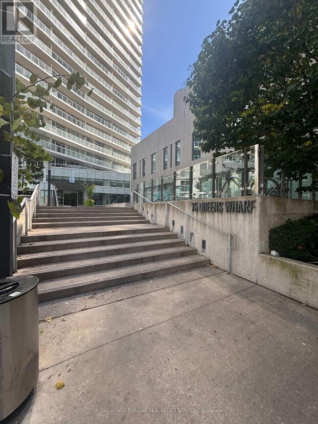 Building Photo - 75-375 Queens Wharf Rd