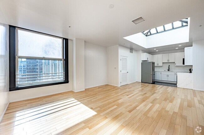 1HAB, 1BA - 1,085SF - SALA DE ESTAR - Jewelry Trades Building