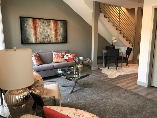 Interior Photo - Lido Apartments - 4025 Grandview