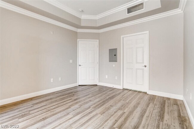 Building Photo - 19 E Agate Ave