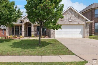 Building Photo - 10237 Red Bluff Ln