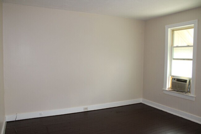 Foto del edificio - ***MOVE-IN SPECIAL****2-Bedroom Second-Floor Apartment