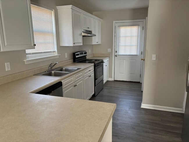 Foto del edificio - Duplex for rent - Section 8