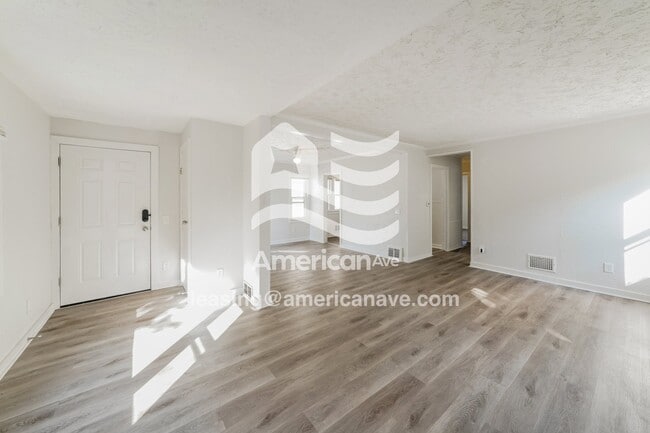 Building Photo - 46 Halford St