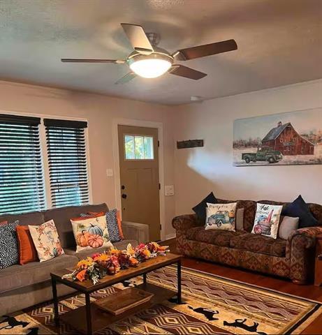 Foto del edificio - 3713 S Hills Ave