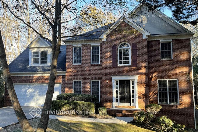 Building Photo - 430 Croftwood Close