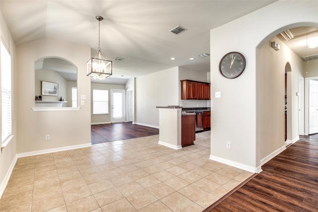 Building Photo - 208 Ferndale Dr