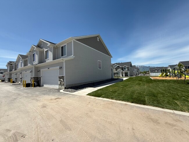 Building Photo - 2255 S 1120 W