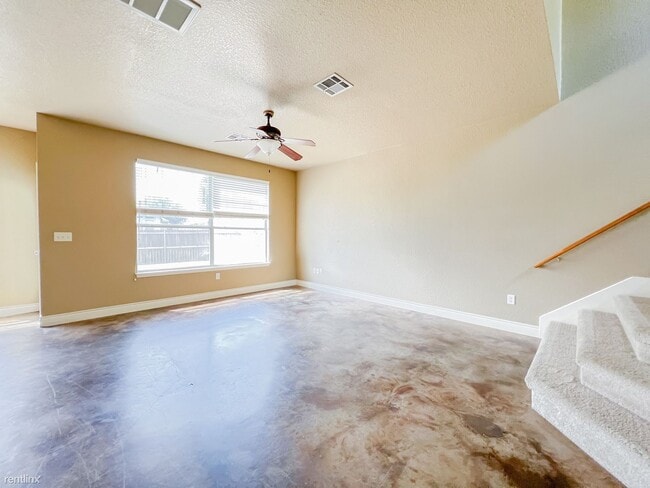 Building Photo - 3 br, 2.5 bath House - 190 Prairie Springs...