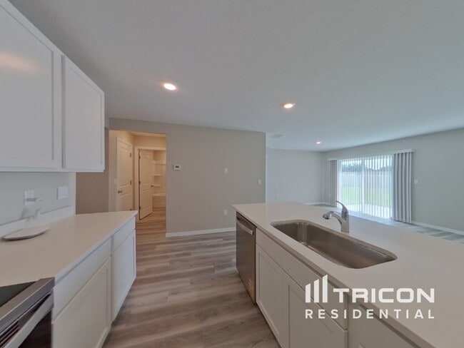 Building Photo - 3057 Pink Gerbera Sq