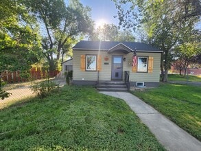 Building Photo - 360 Pershing Ave