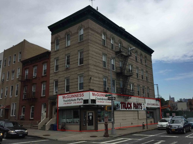 Foto del edificio - 233 Calyer St