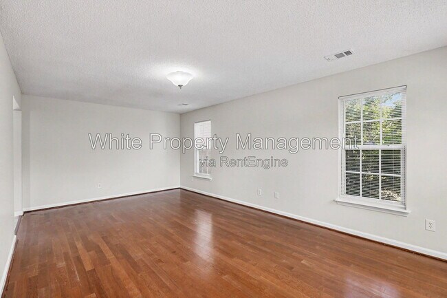 Foto del edificio - 1716 Starling Ct