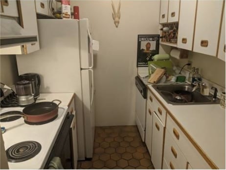 Primary Photo - 40 Hancock St