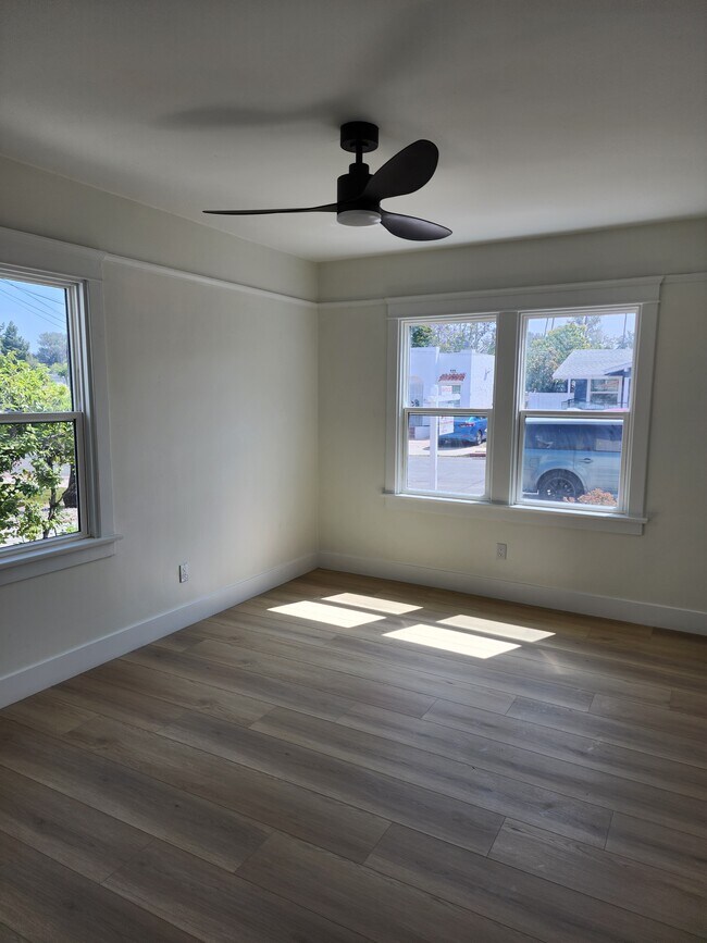 Foto del edificio - 4852 Cypress St