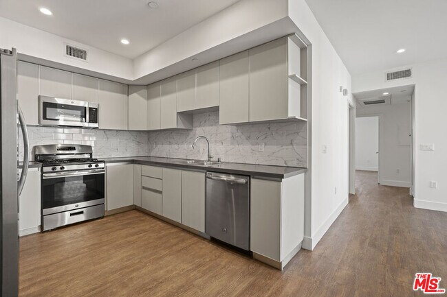 Foto del edificio - 1439 Tamarind Ave